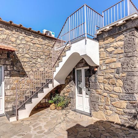 Villa Giulia Boutique Views Pool And Guest Services Σορέντο Εξωτερικό φωτογραφία