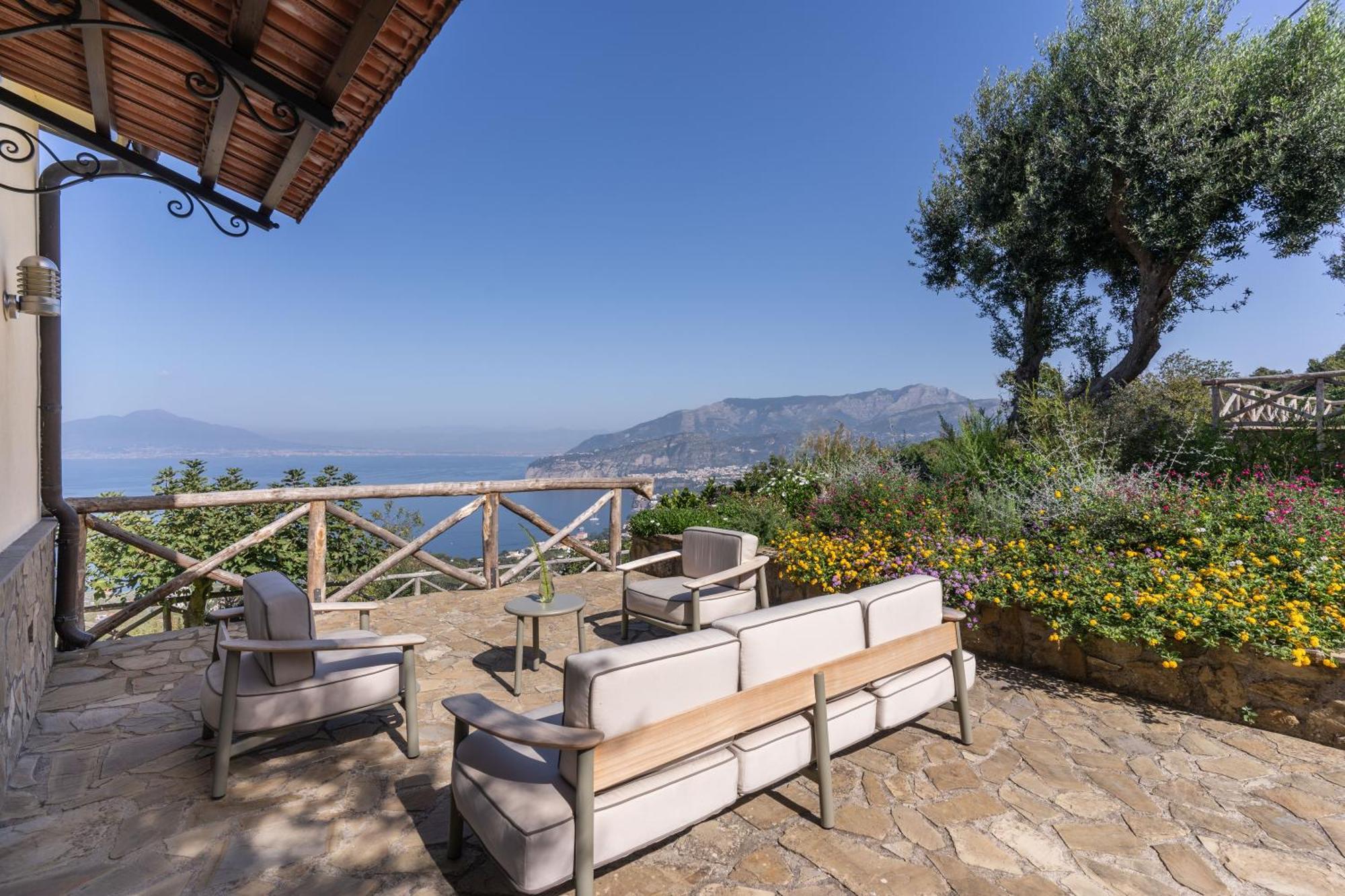Villa Giulia Boutique Views Pool And Guest Services Σορέντο Εξωτερικό φωτογραφία